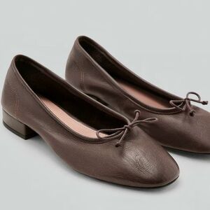 Leather ballet flats with bow
